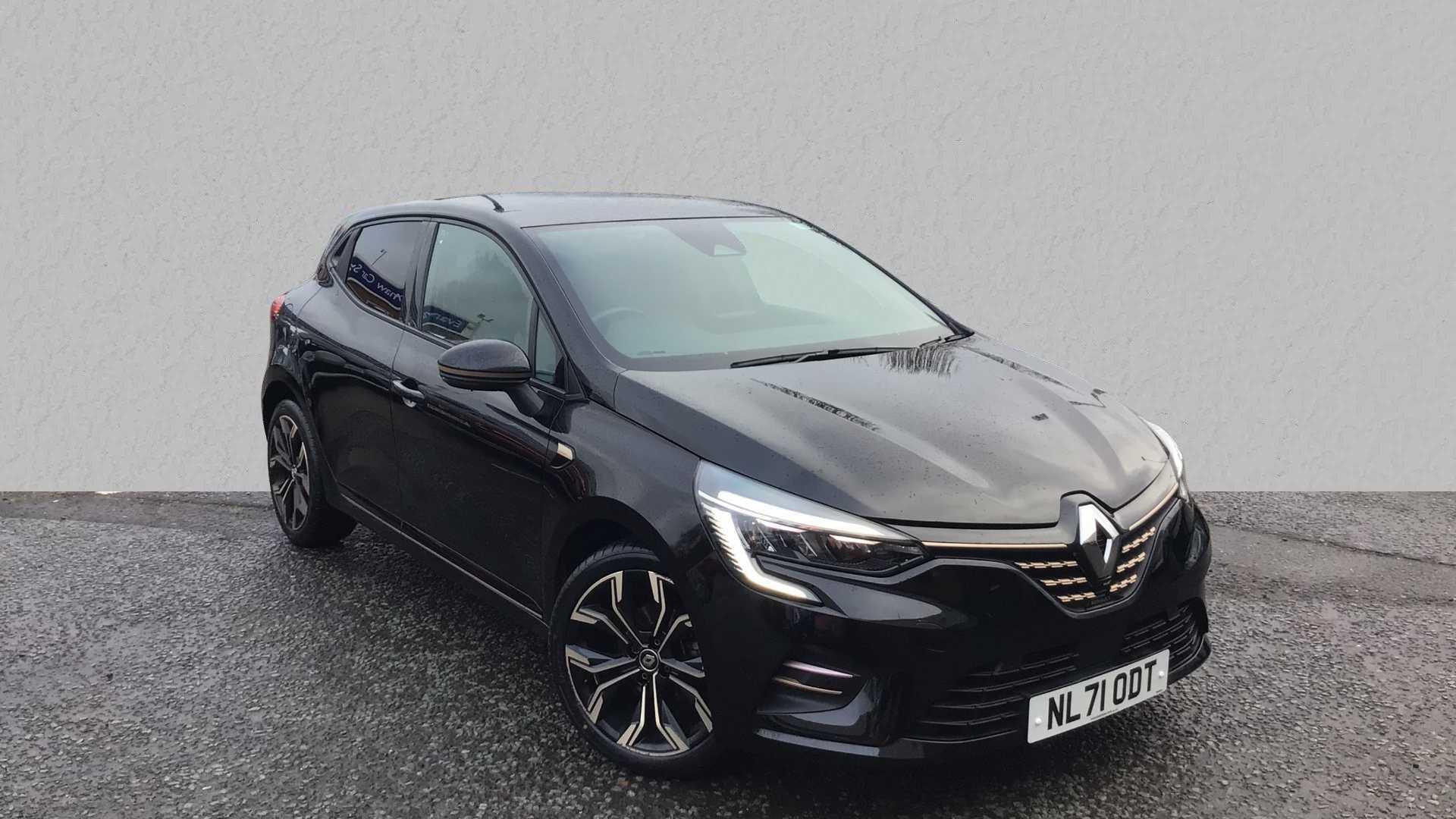 Main listing image - Renault Clio