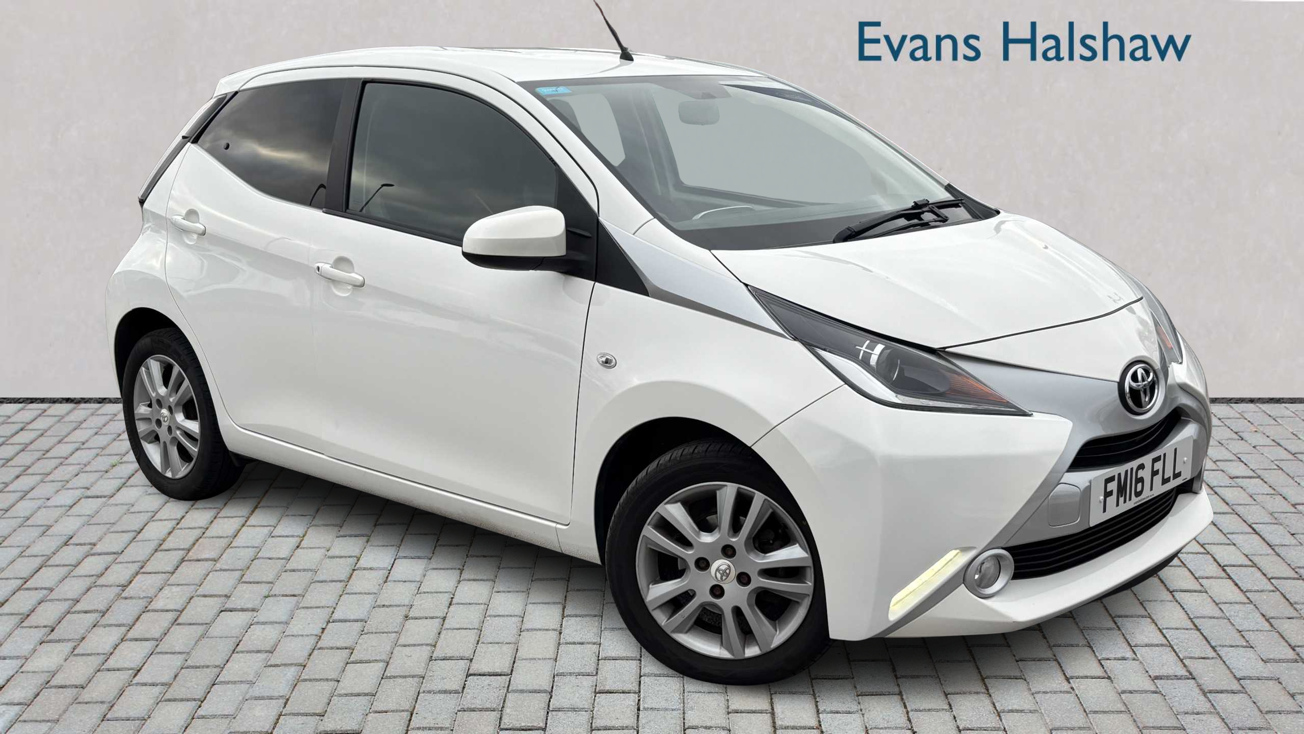 Main listing image - Toyota Aygo