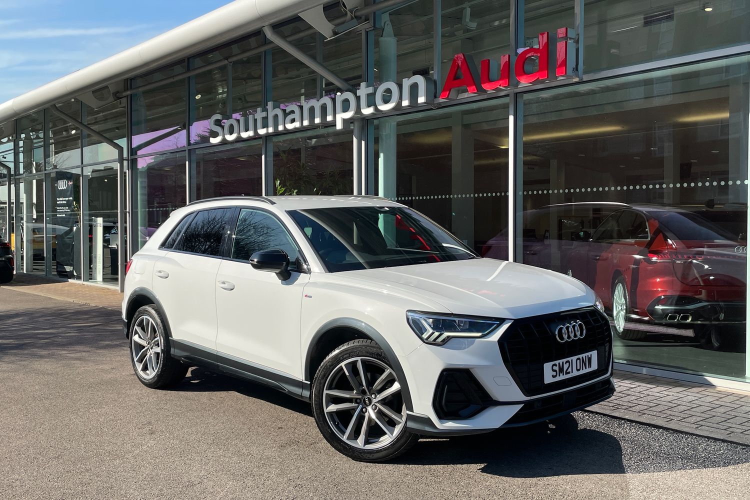 Main listing image - Audi Q3