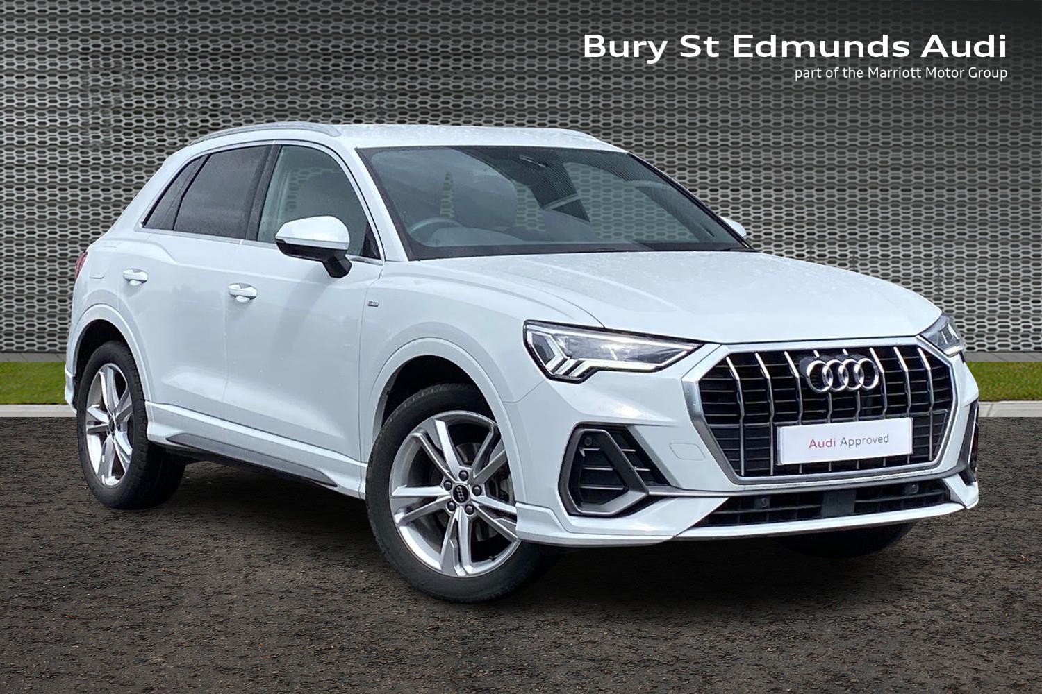 Main listing image - Audi Q3