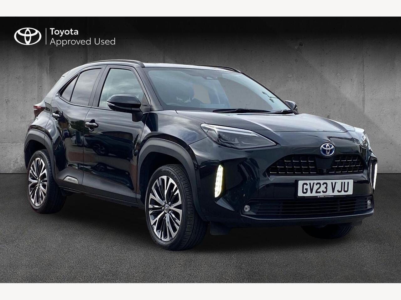 Main listing image - Toyota Yaris Cross