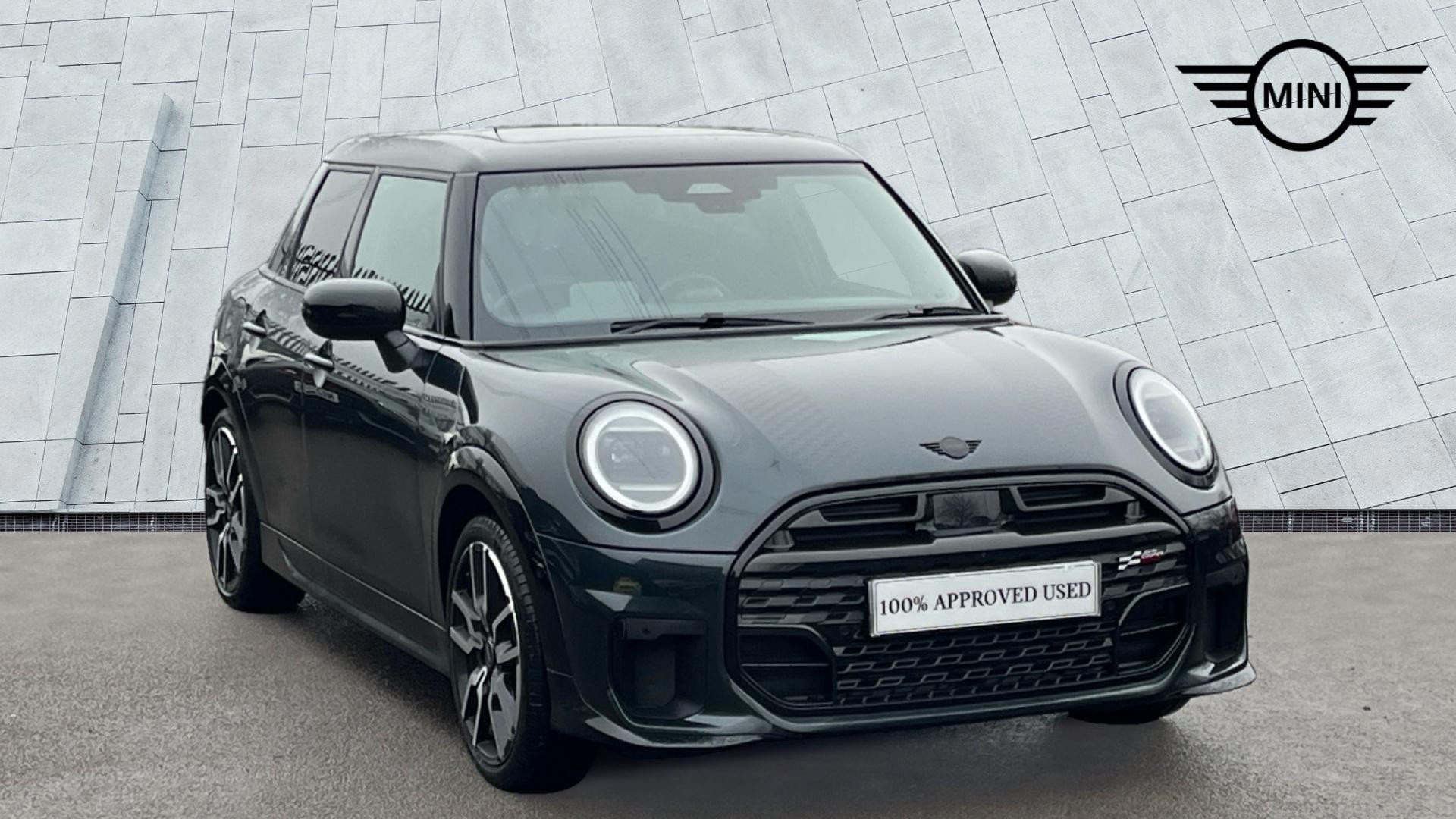 Main listing image - MINI Hatchback 5dr