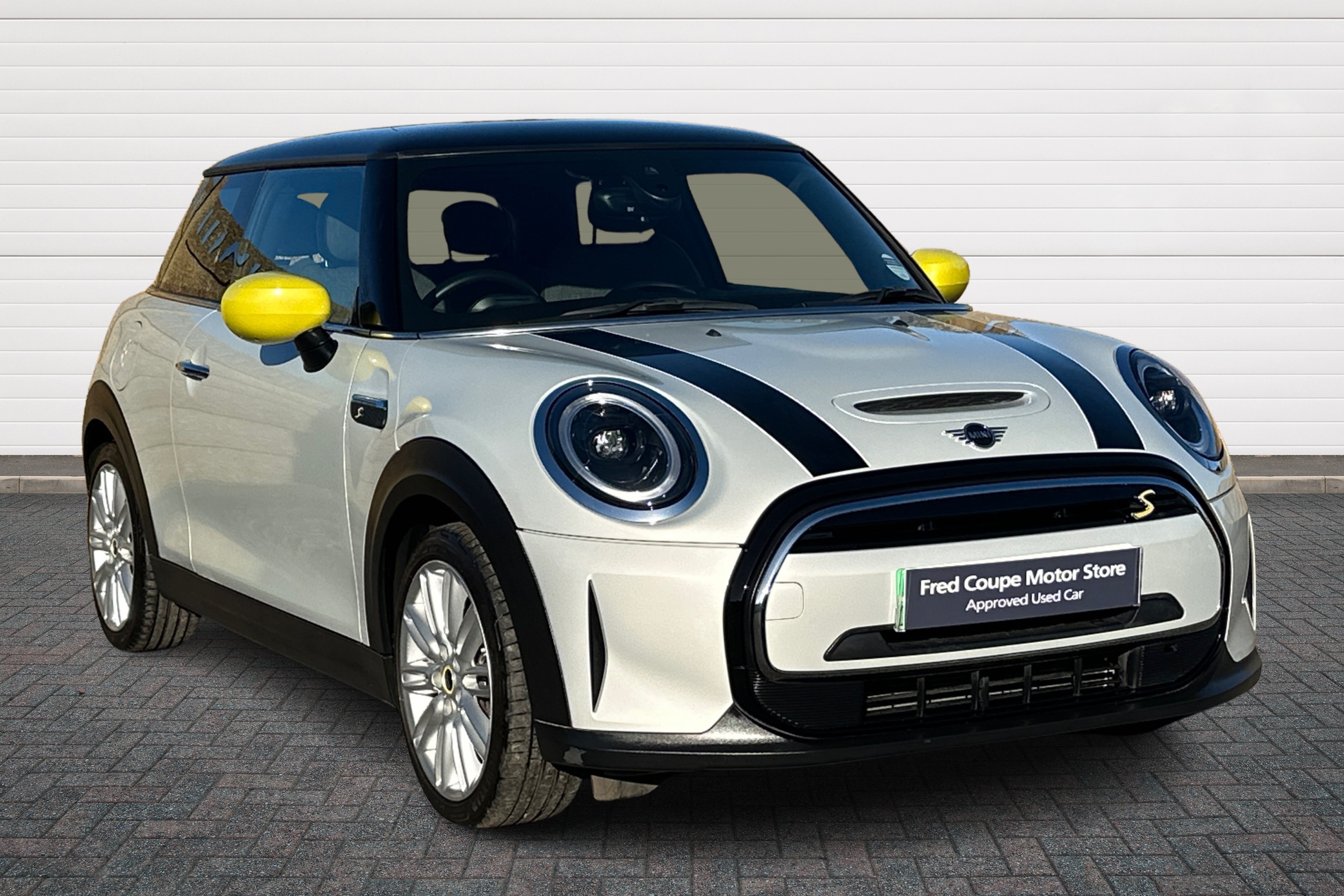 Main listing image - MINI Electric