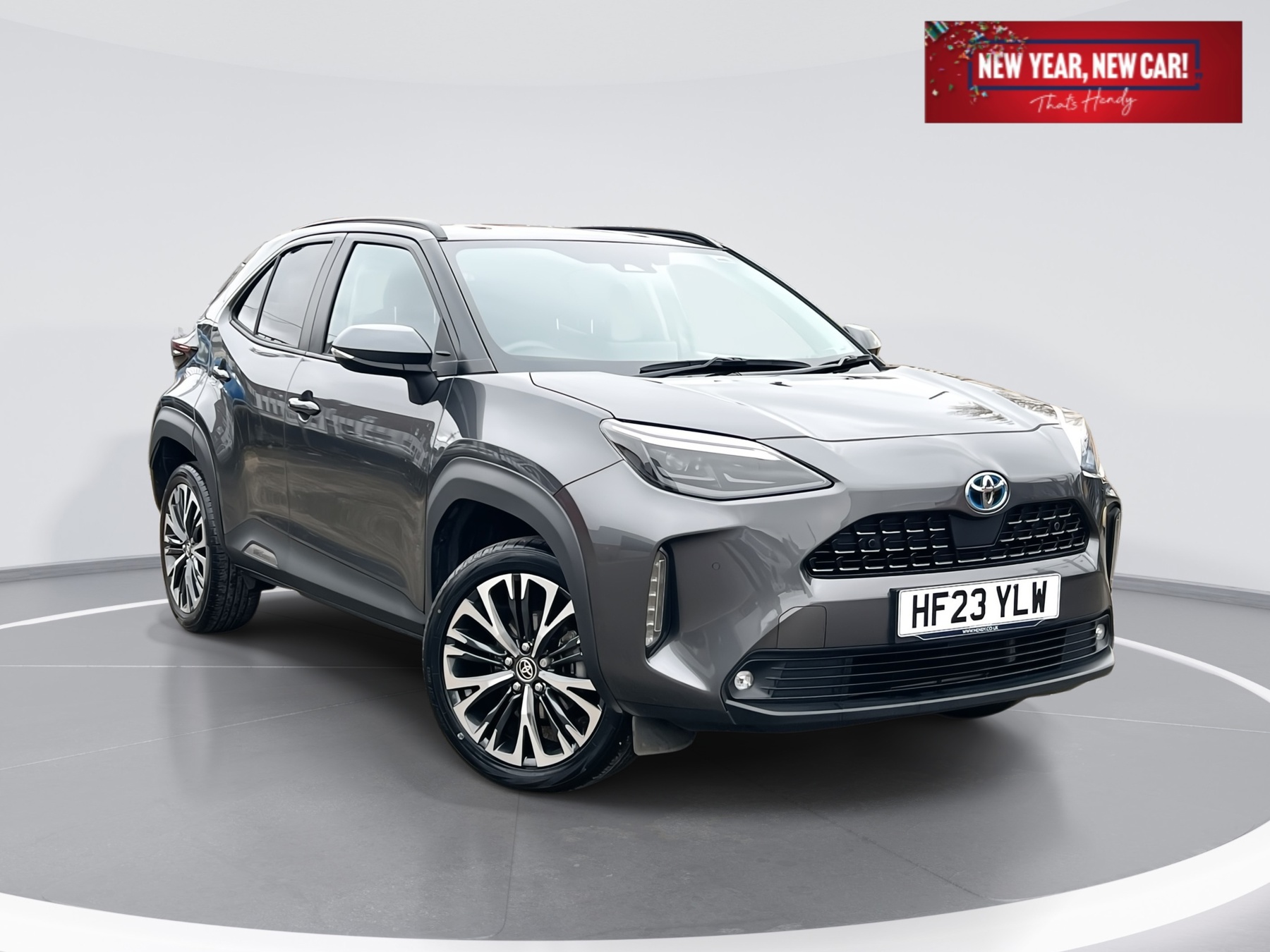 Main listing image - Toyota Yaris Cross