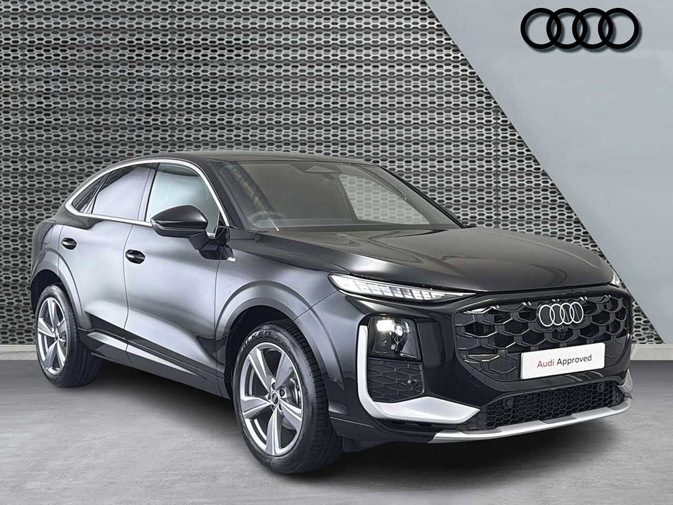 Main listing image - Audi Q3