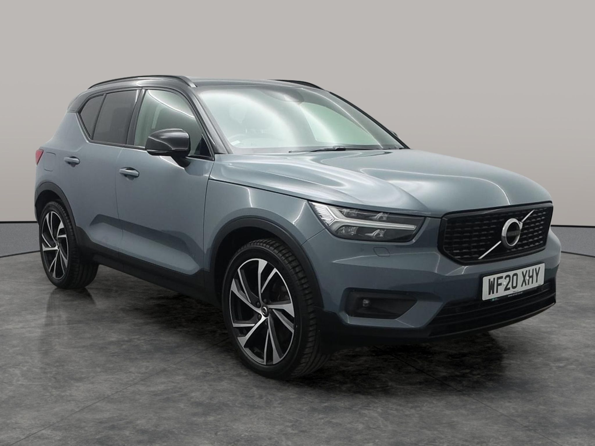 Main listing image - Volvo XC40