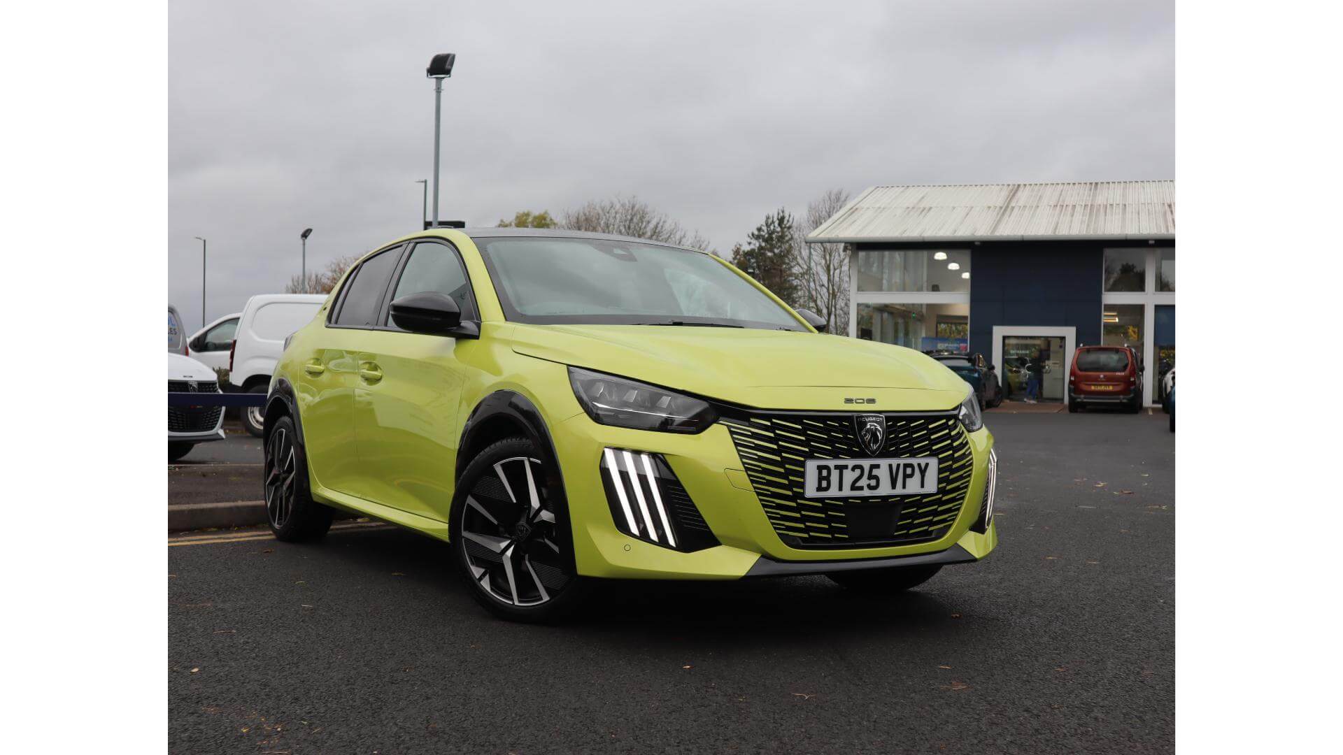 Main listing image - Peugeot 208