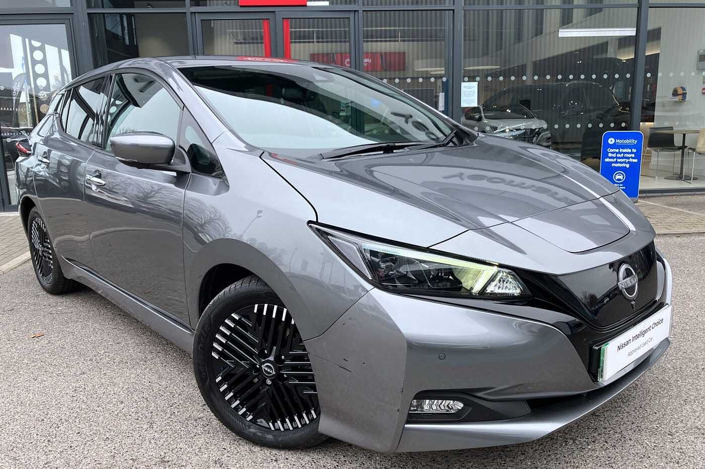 Main listing image - Nissan Leaf
