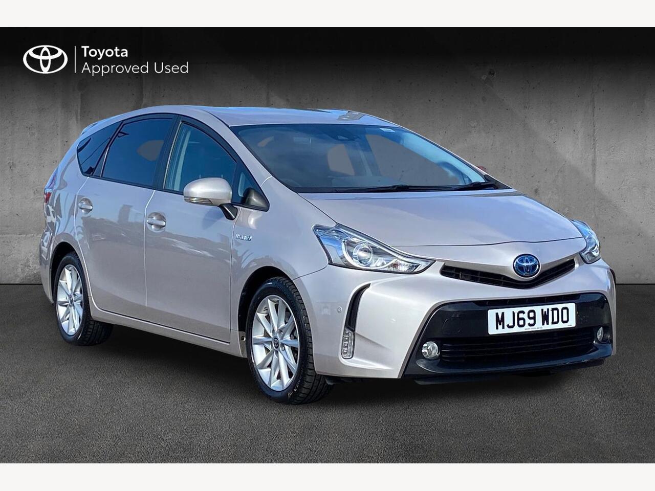 Main listing image - Toyota Prius+