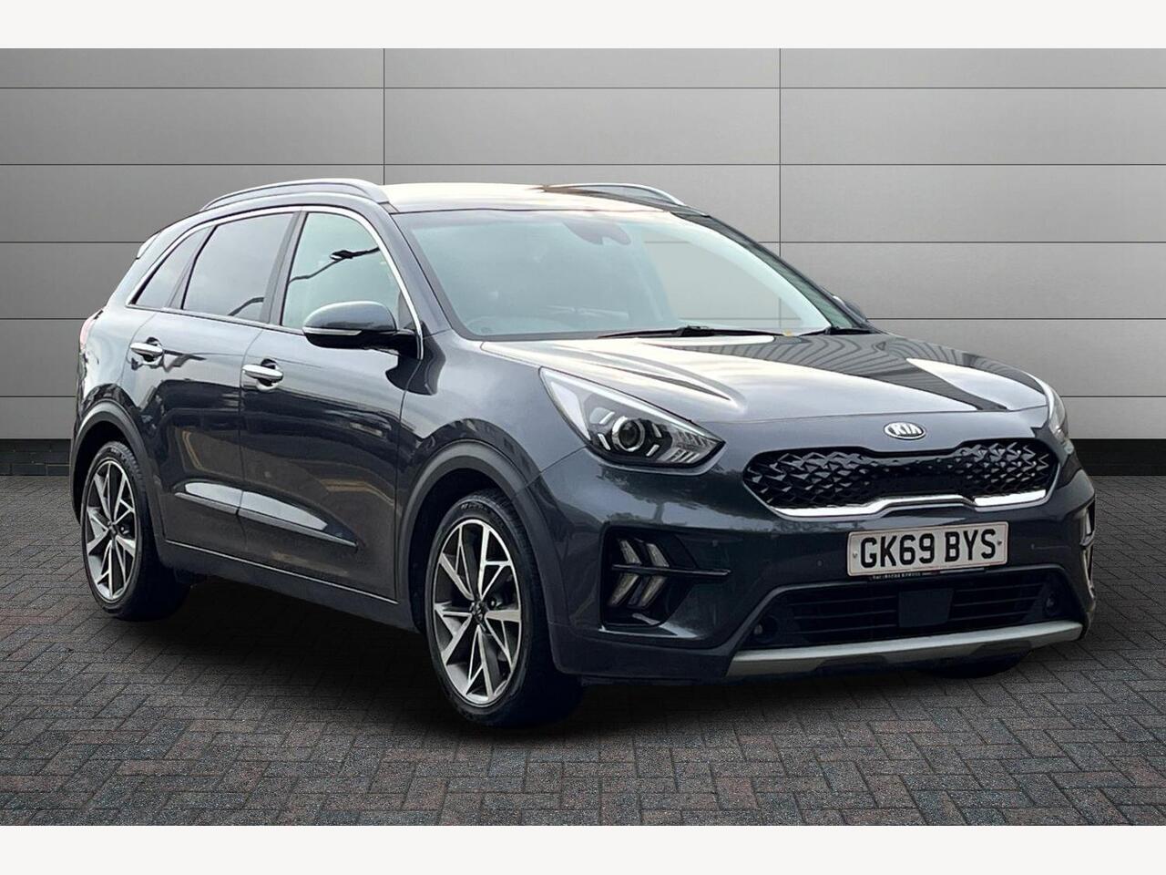Main listing image - Kia Niro