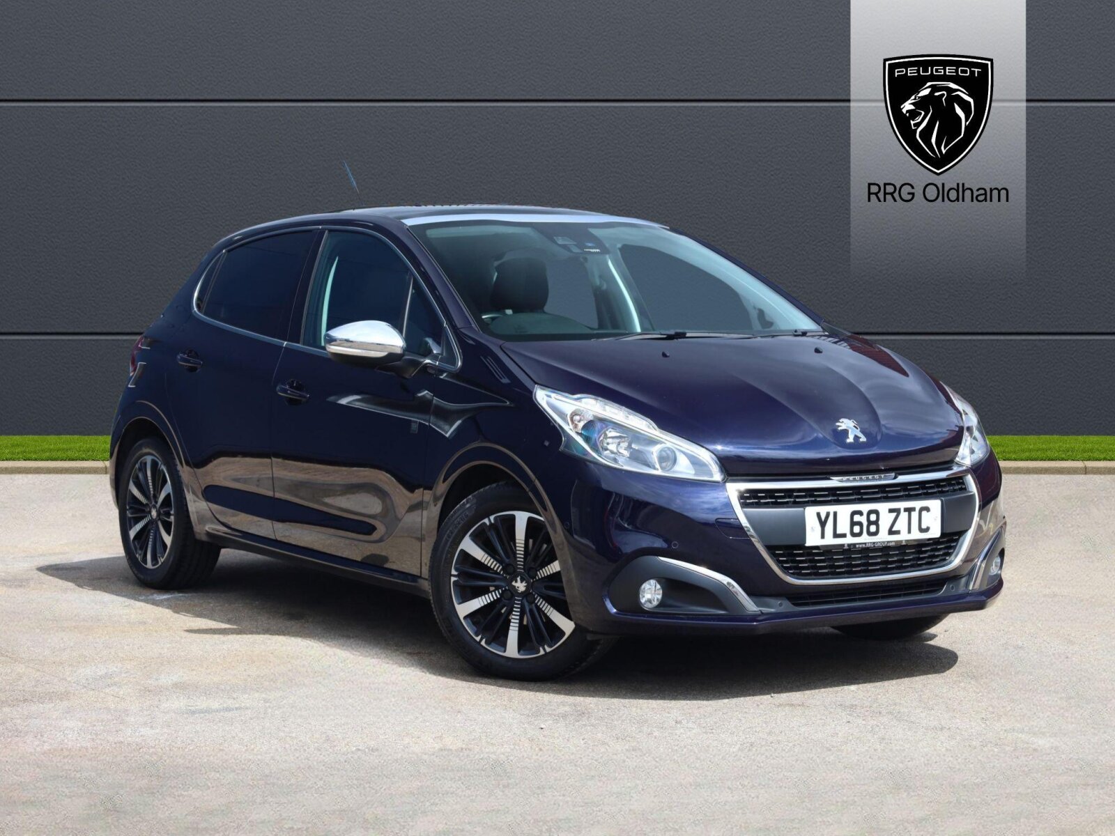 Main listing image - Peugeot 208