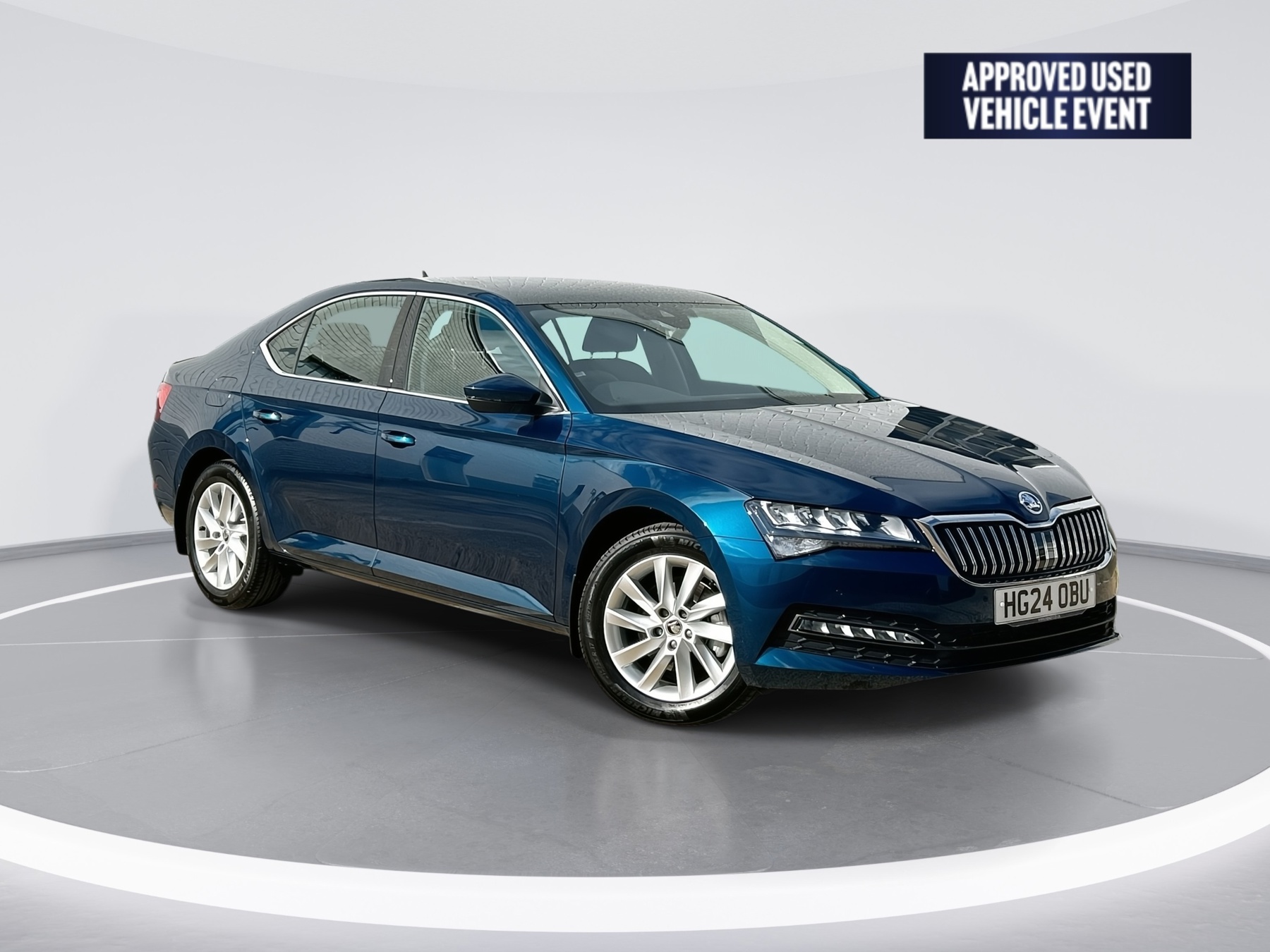 Main listing image - Skoda Superb