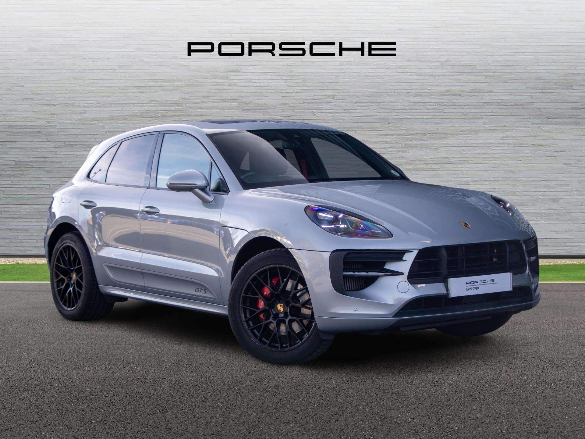 Main listing image - Porsche Macan