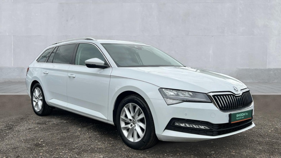 Main listing image - Skoda Superb Estate