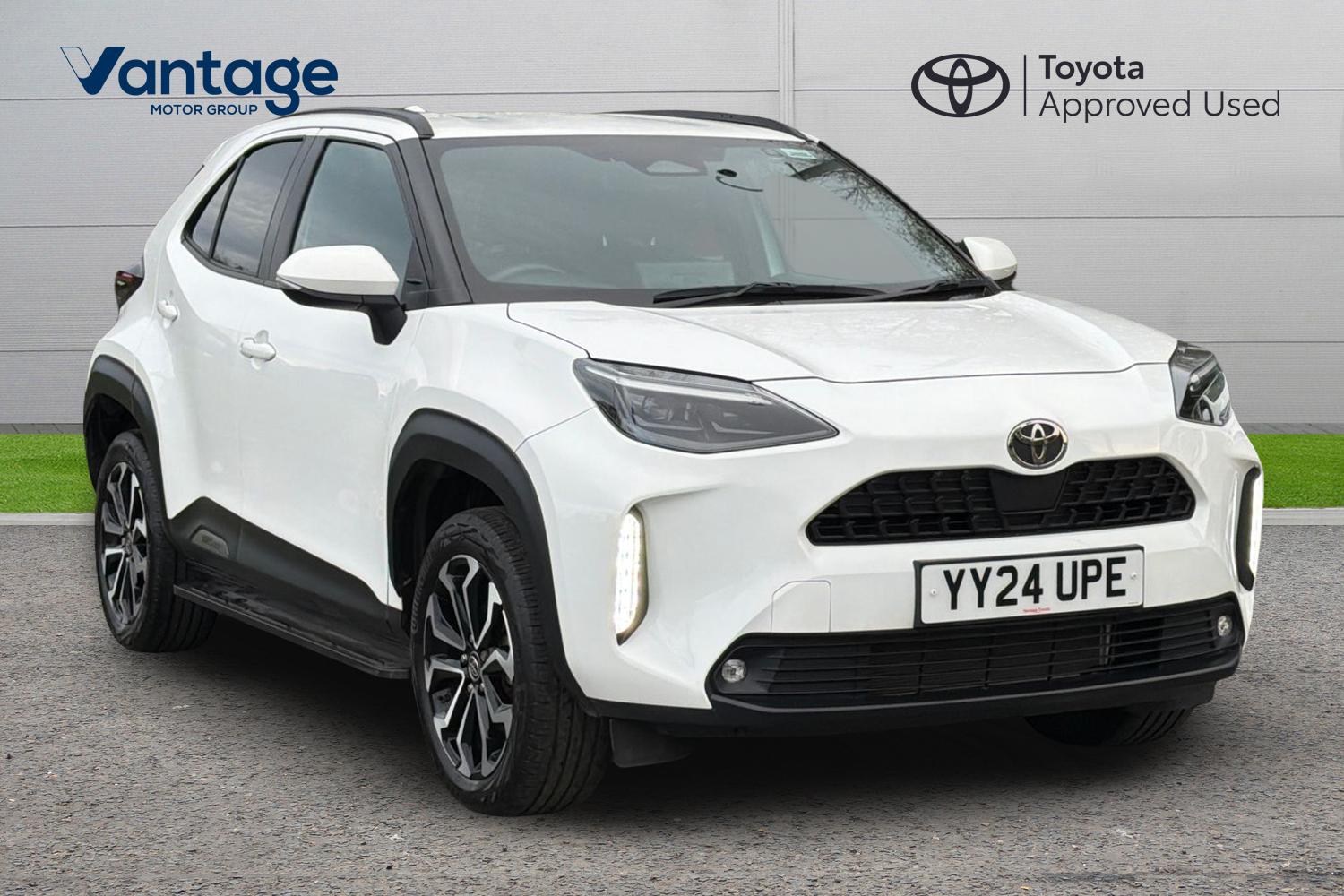 Main listing image - Toyota Yaris Cross