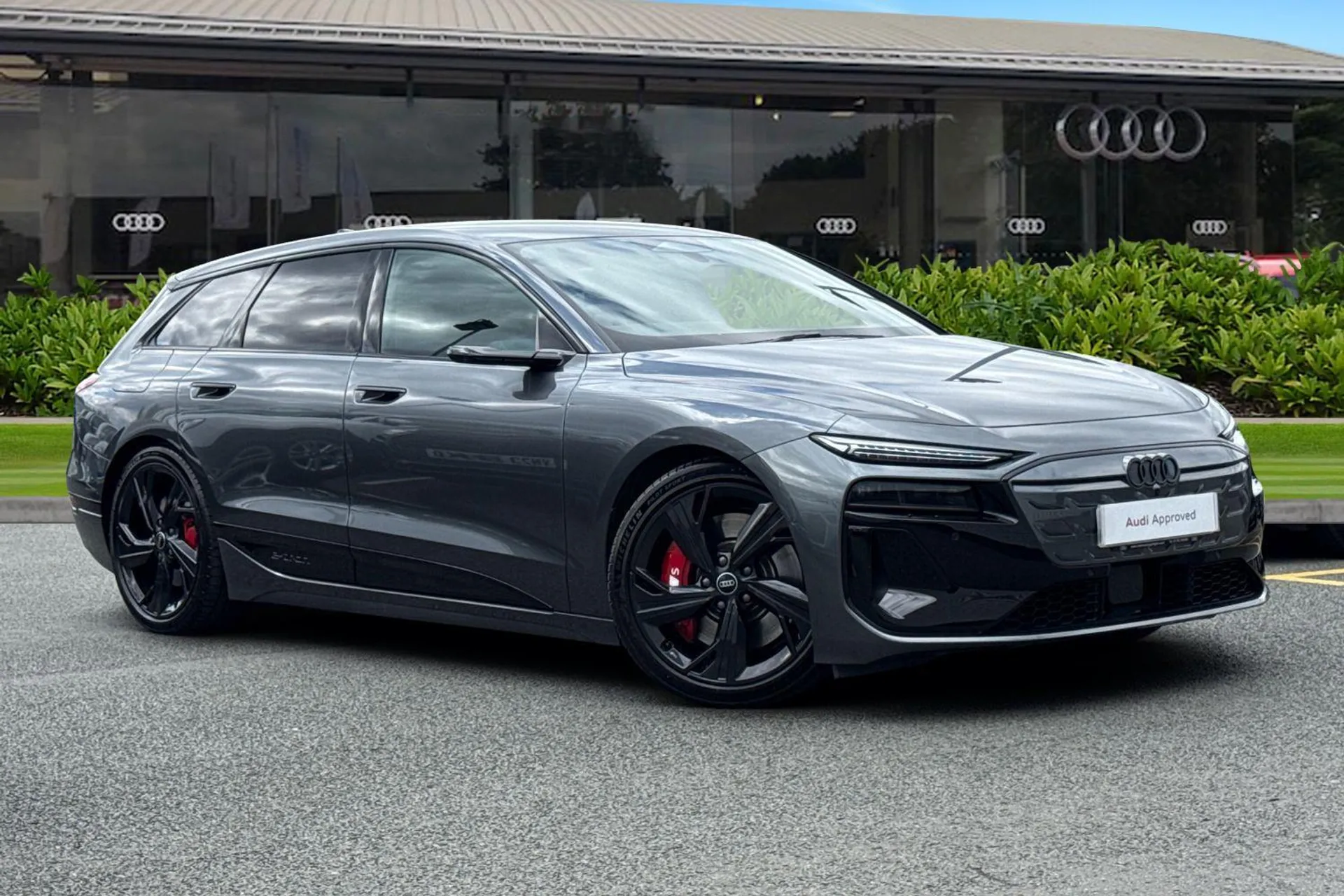 Main listing image - Audi S6