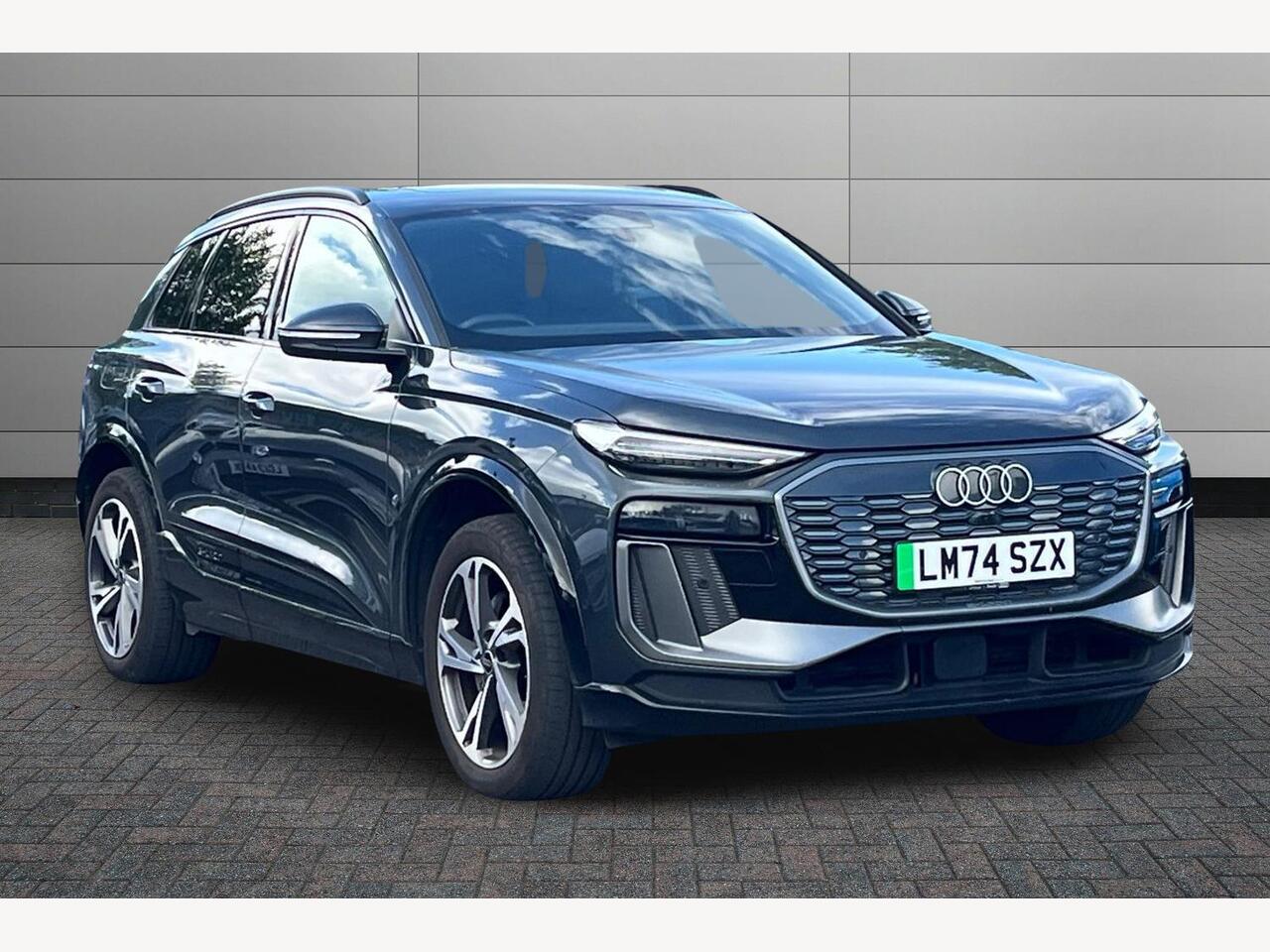 Main listing image - Audi Q6