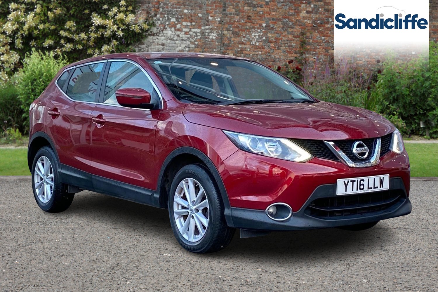 Main listing image - Nissan Qashqai