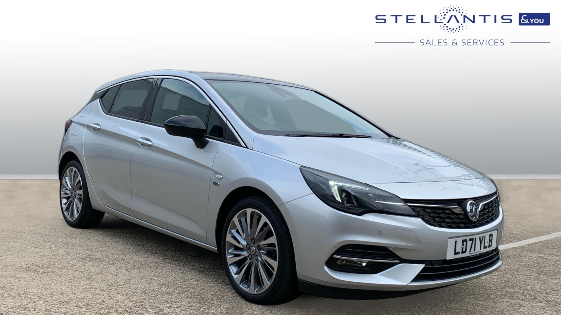 Main listing image - Vauxhall Astra