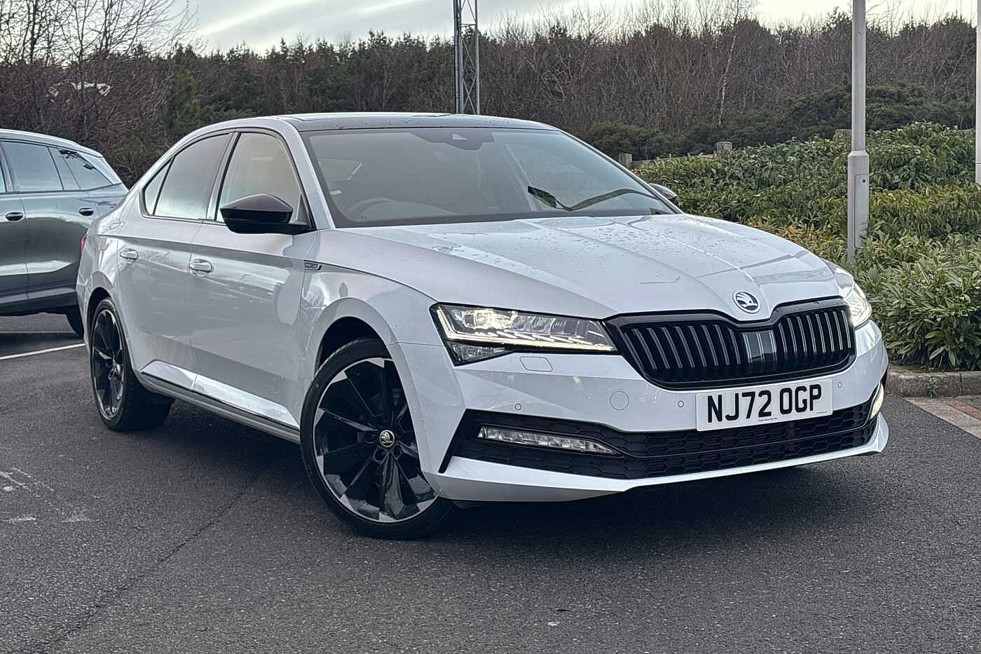 Main listing image - Skoda Superb