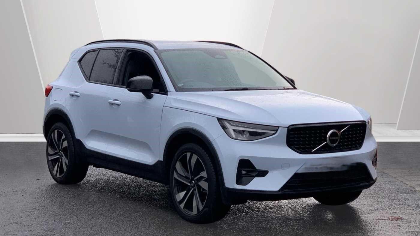 Main listing image - Volvo XC40
