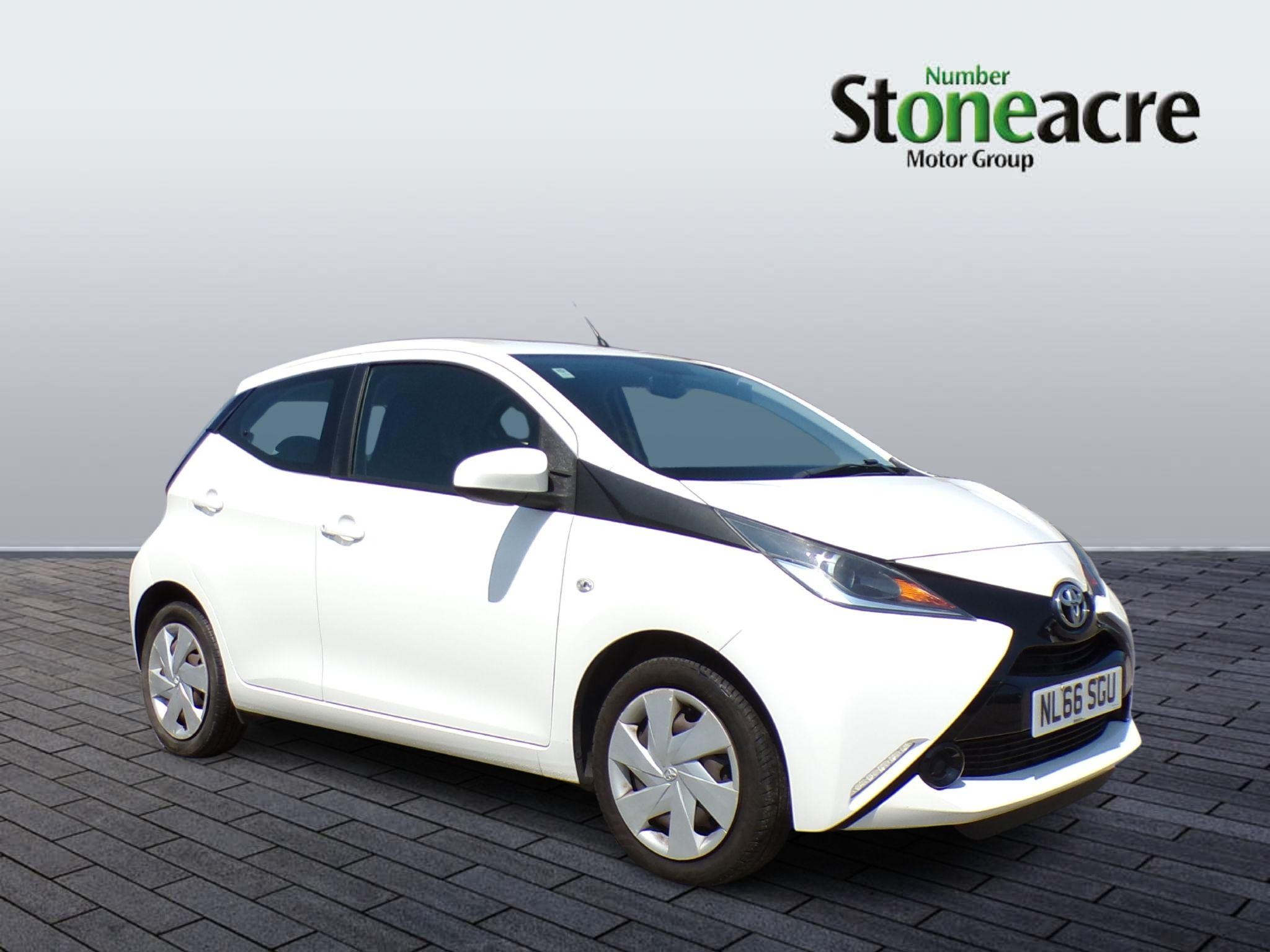 Main listing image - Toyota Aygo