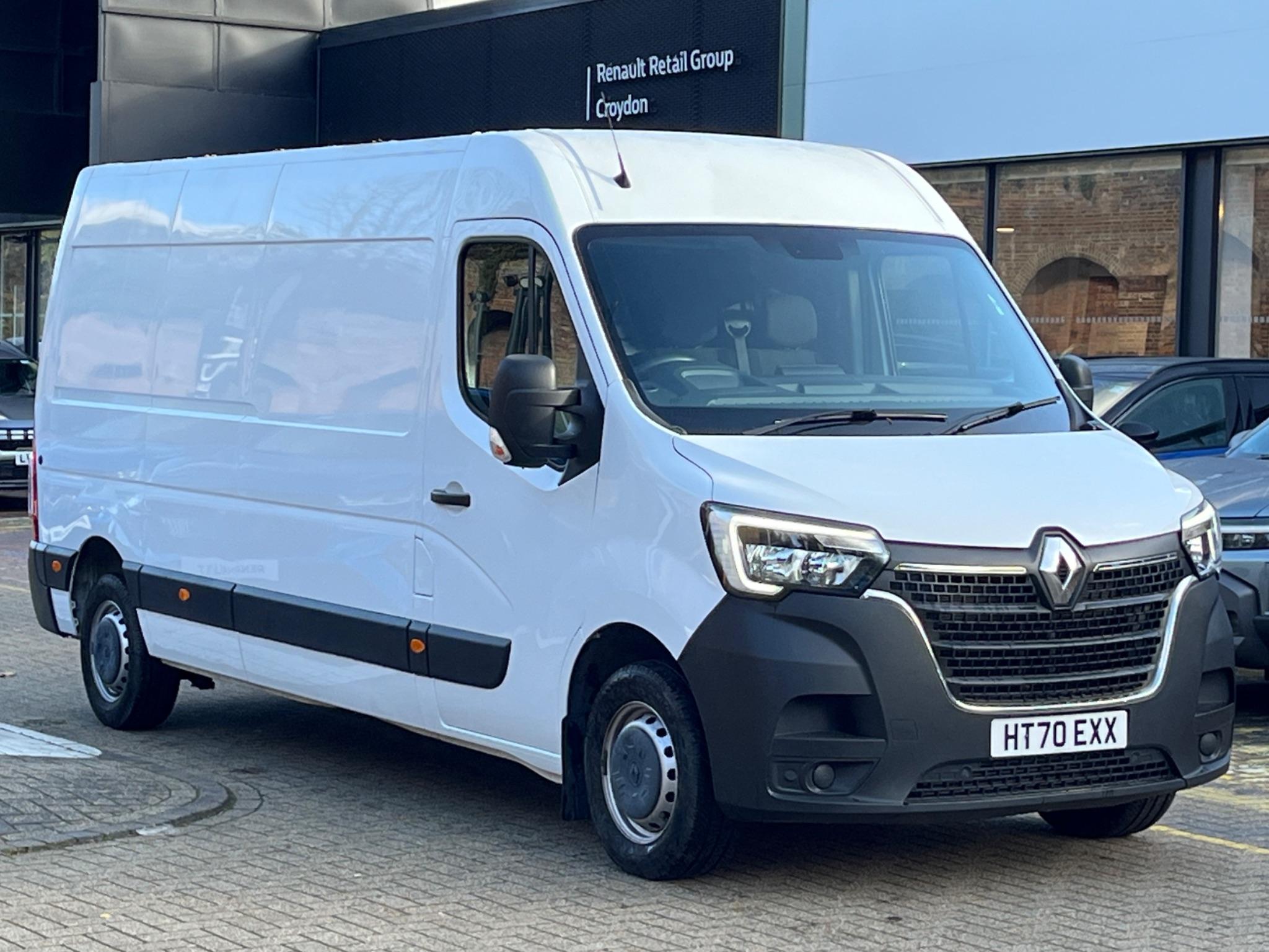 Main listing image - Renault Master