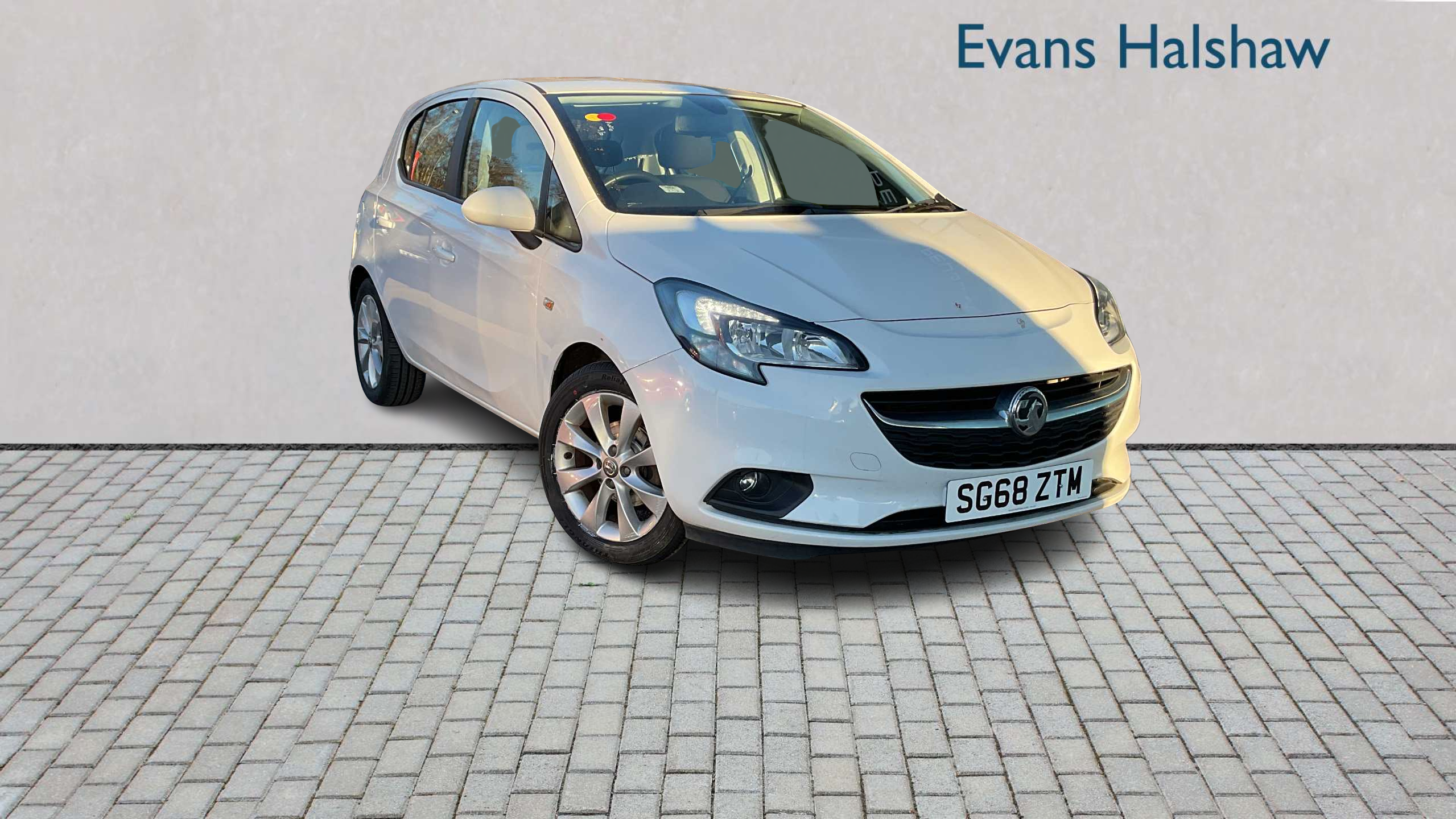 Main listing image - Vauxhall Corsa