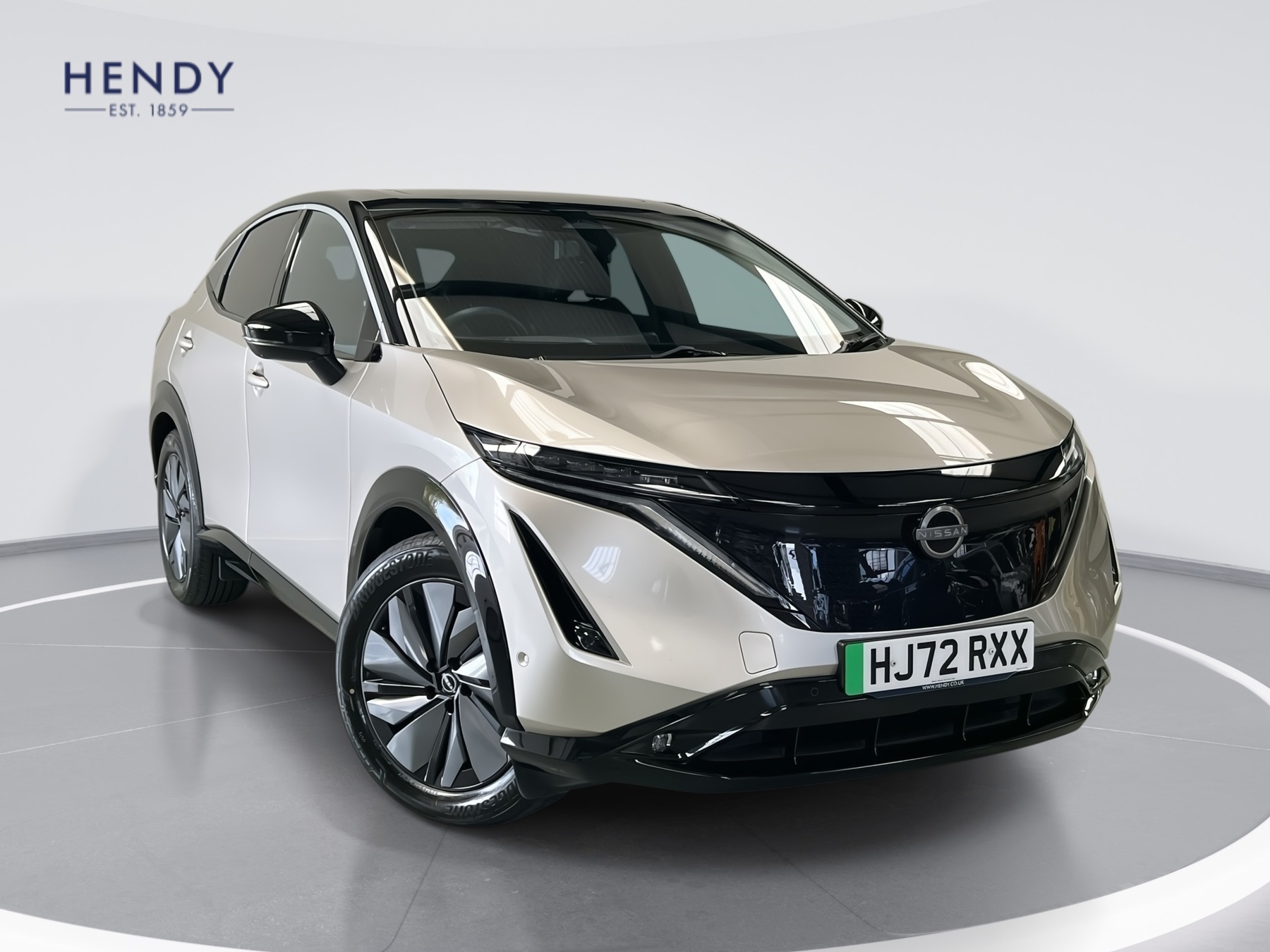 Main listing image - Nissan Ariya