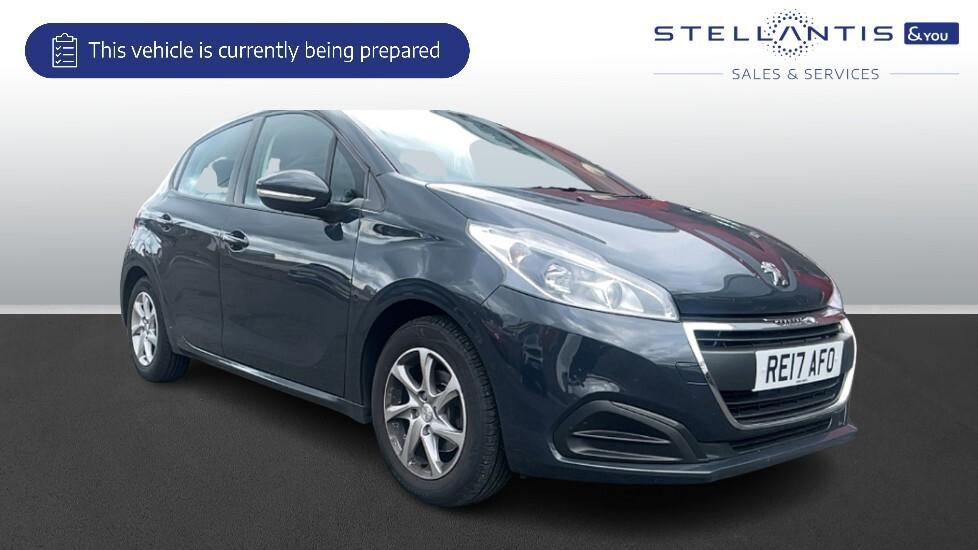 Main listing image - Peugeot 208