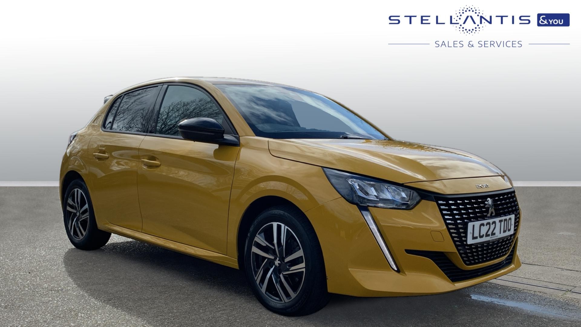 Main listing image - Peugeot 208