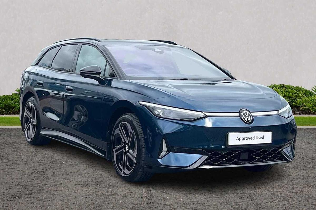 Main listing image - Volkswagen ID.7