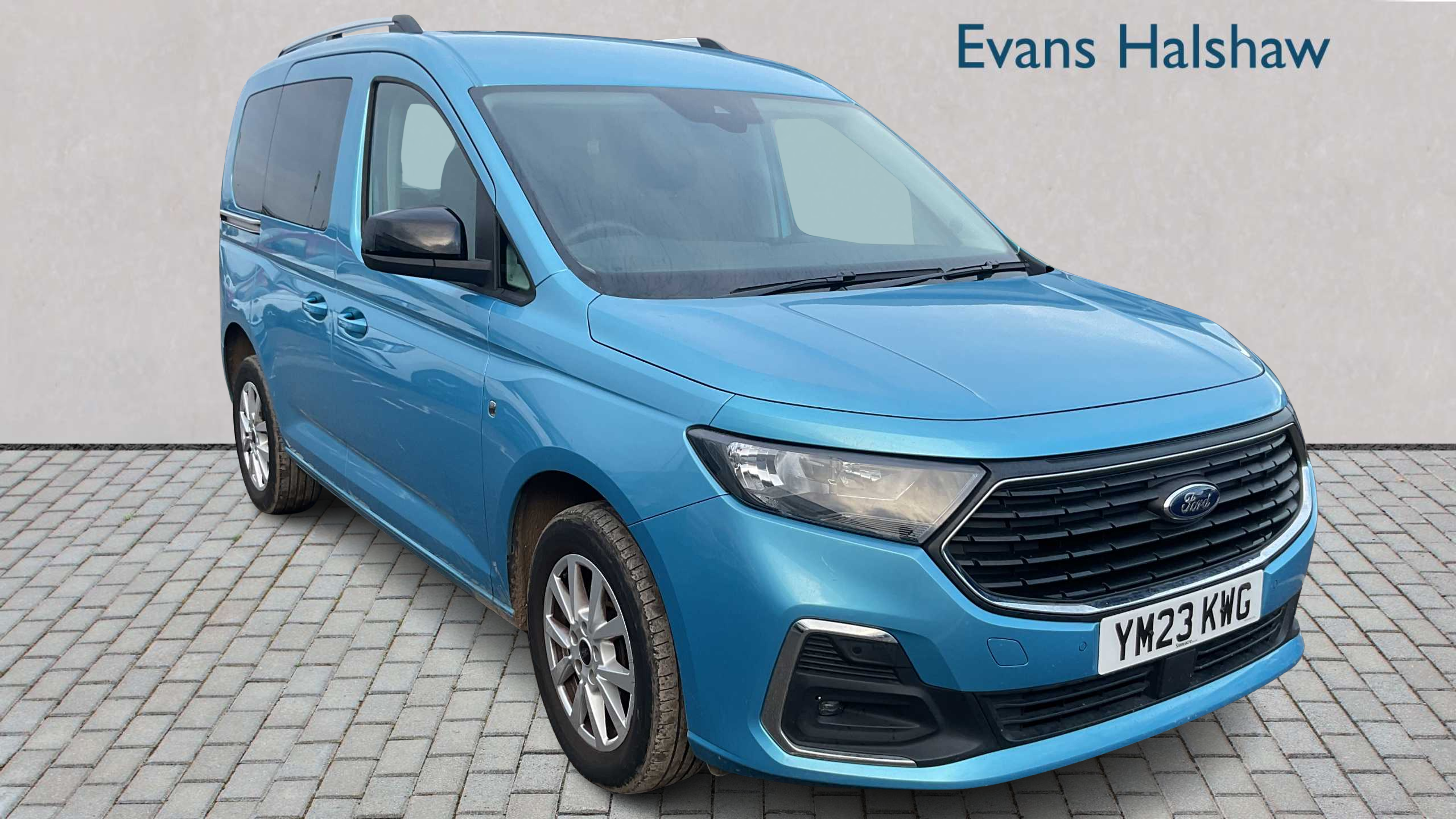 Main listing image - Ford Tourneo Connect