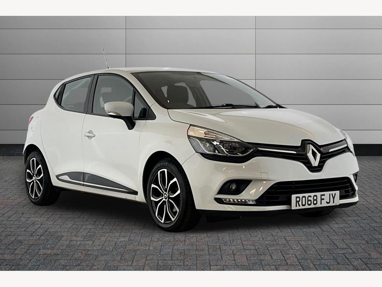 Main listing image - Renault Clio