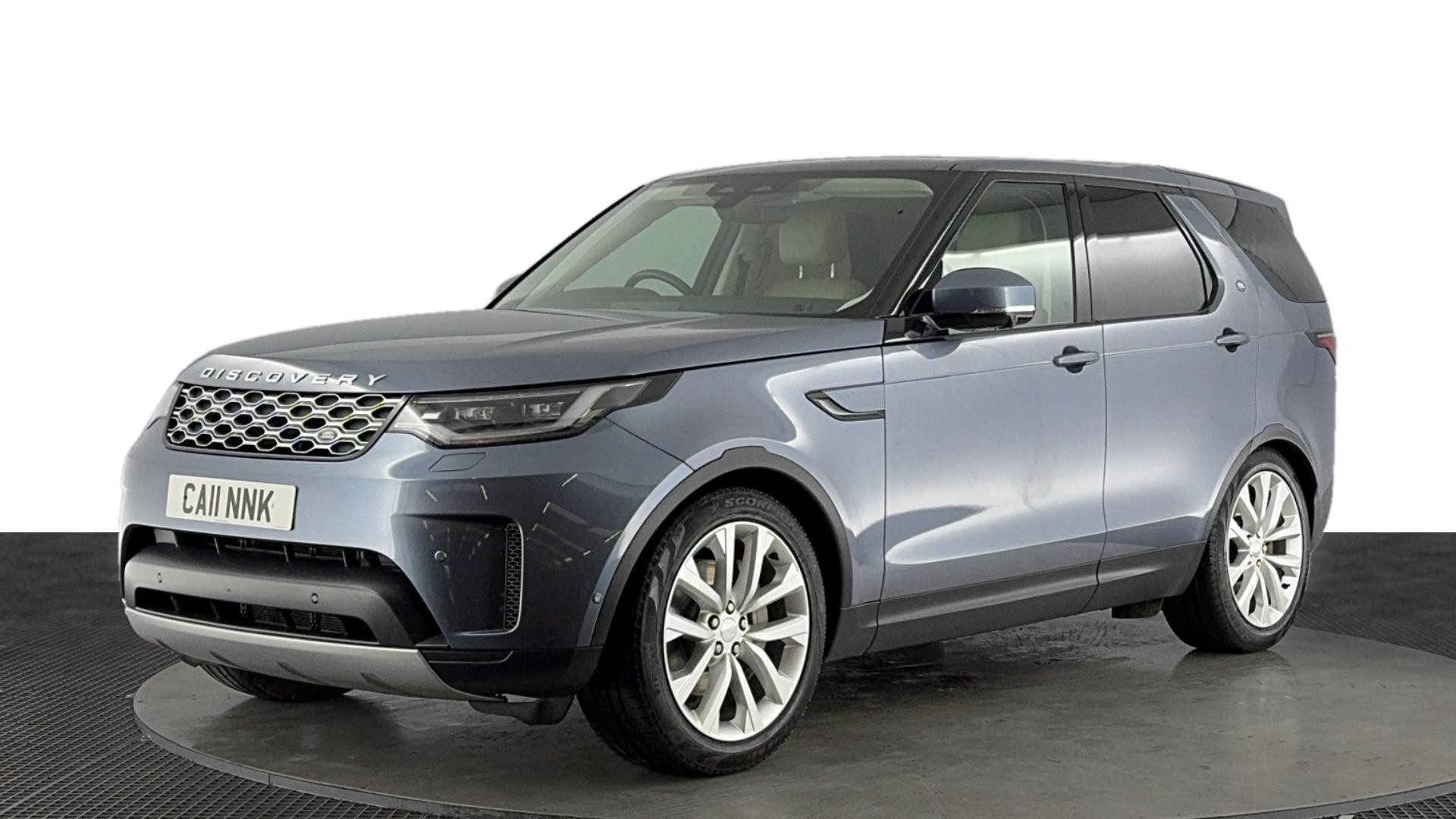 Main listing image - Land Rover Discovery