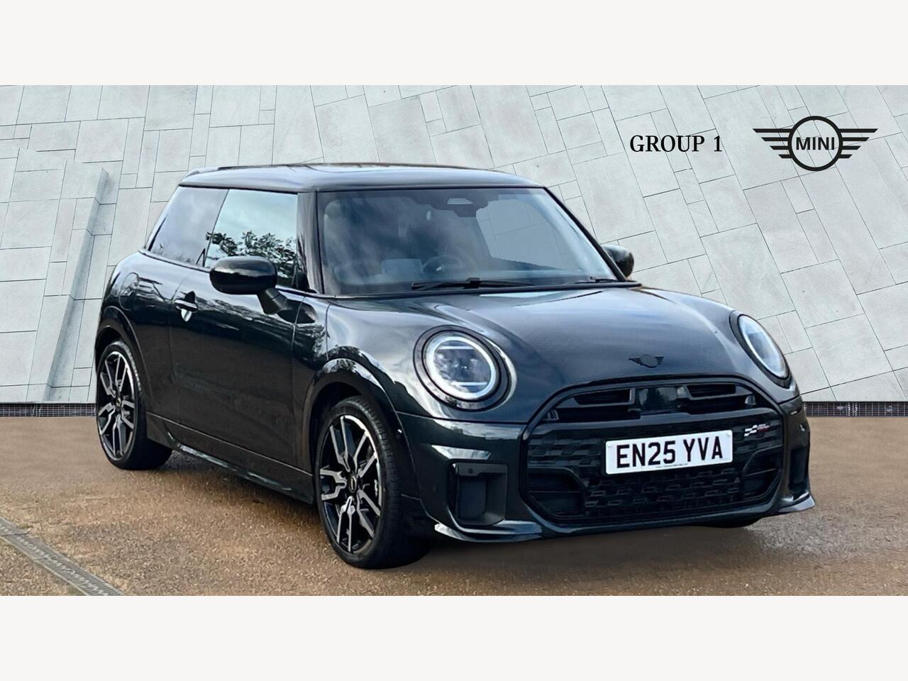 Main listing image - MINI Hatchback