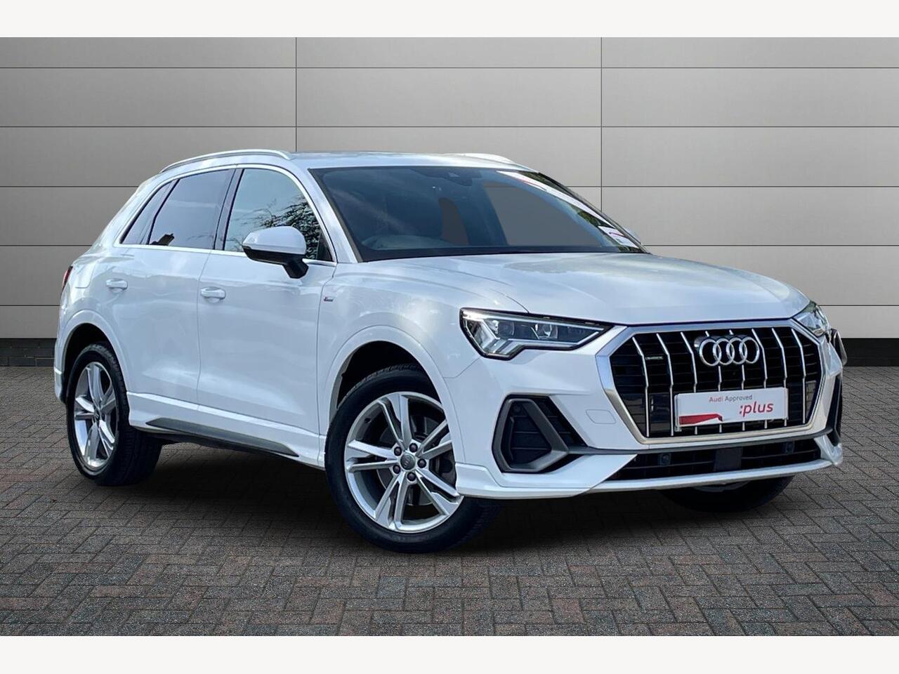 Main listing image - Audi Q3
