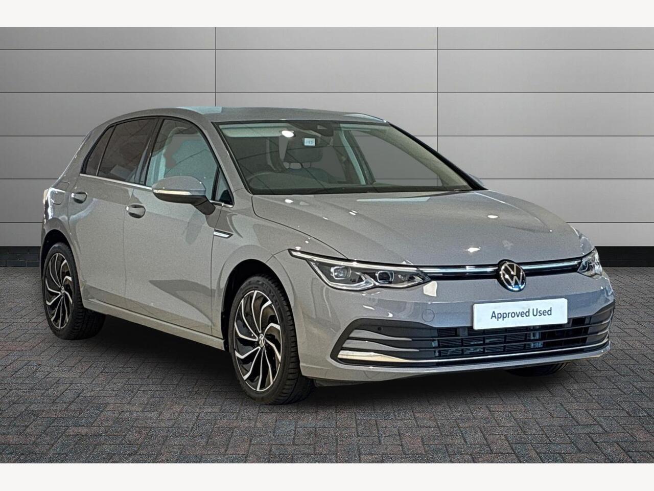 Main listing image - Volkswagen Golf