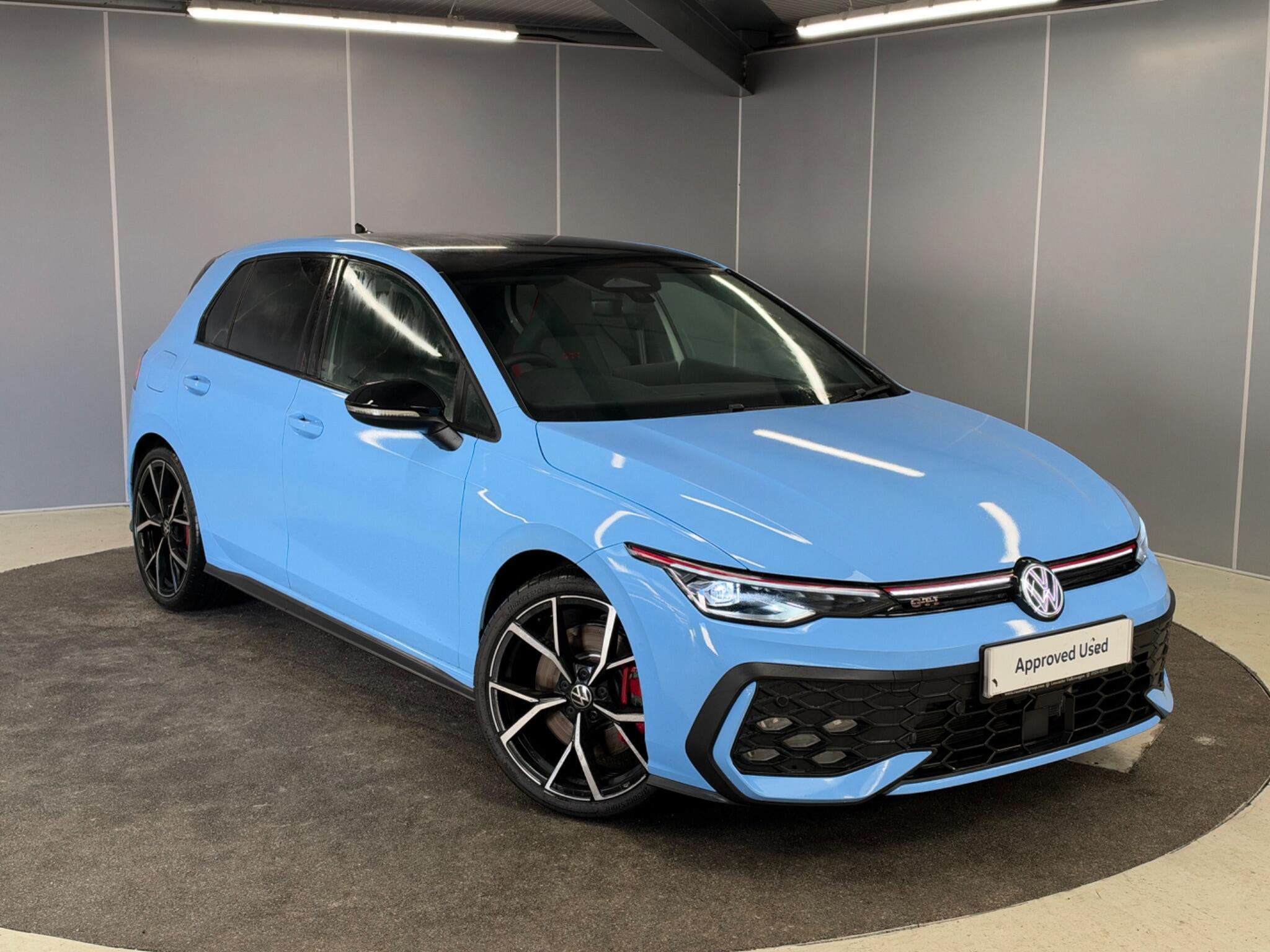 Main listing image - Volkswagen Golf