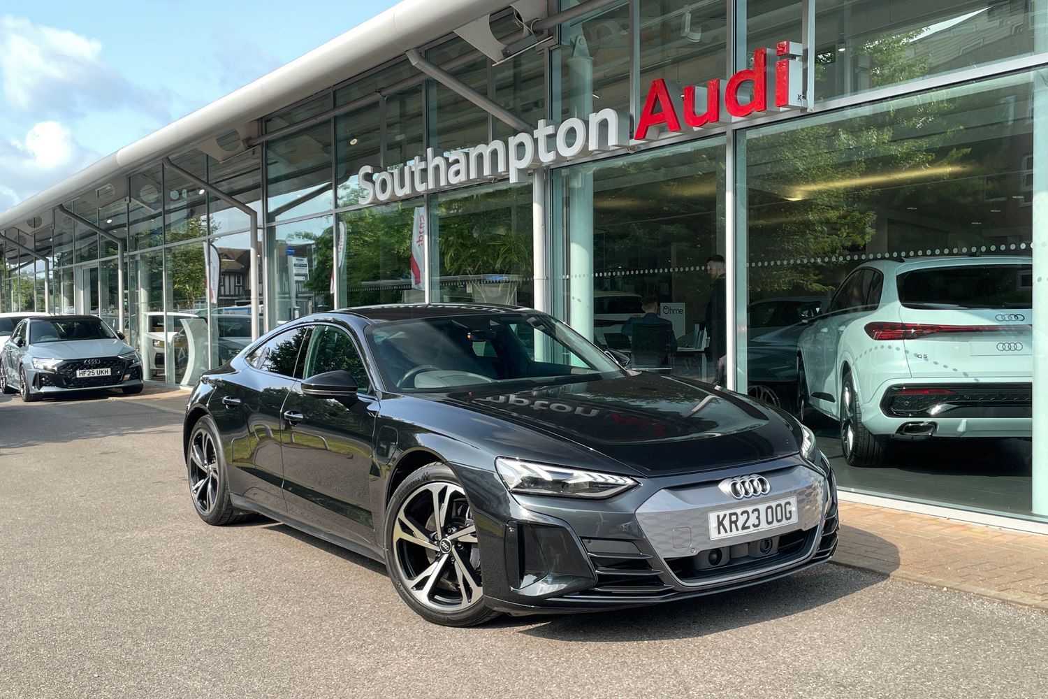 Main listing image - Audi e-tron GT
