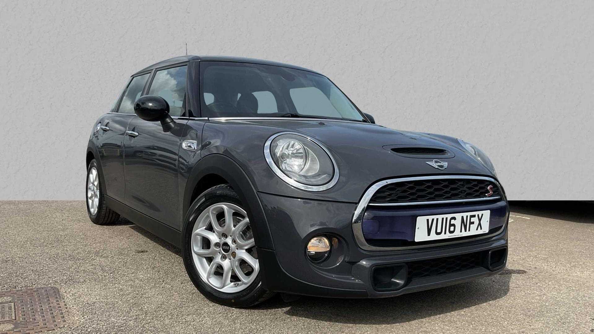 Main listing image - MINI Hatchback 5dr