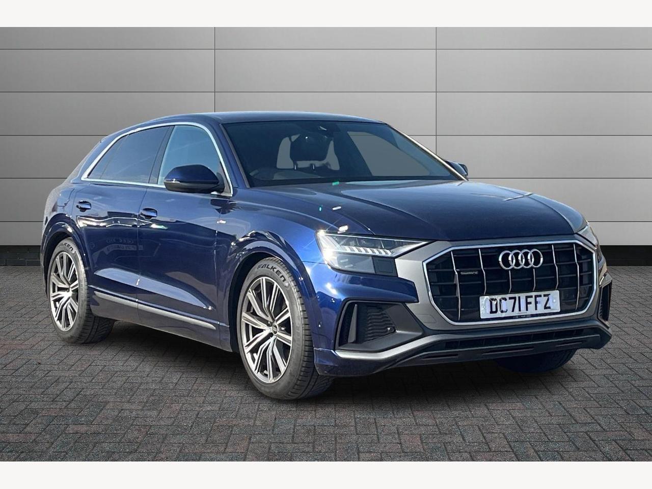 Main listing image - Audi Q8