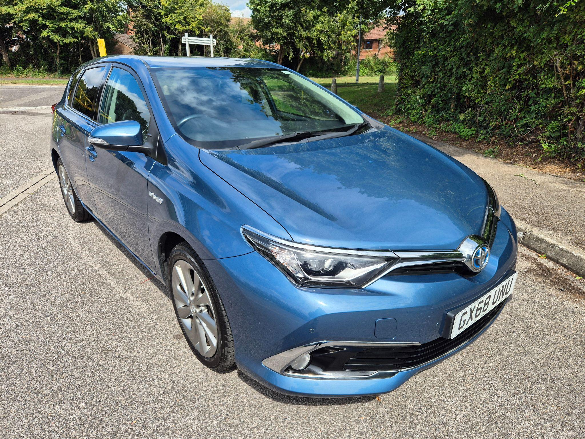 Main listing image - Toyota Auris