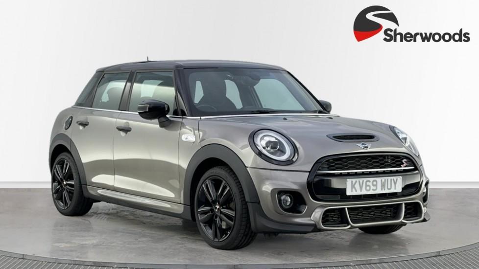 Main listing image - MINI Hatchback 5dr