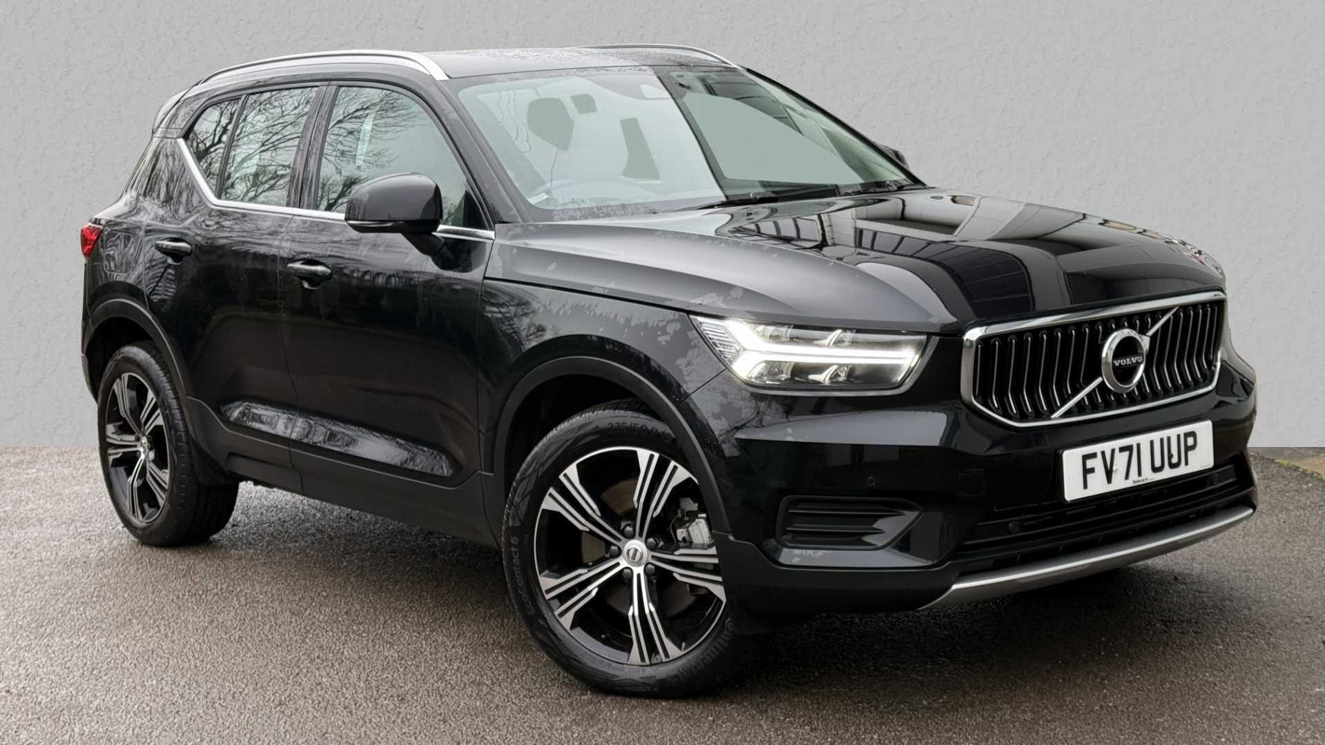 Main listing image - Volvo XC40 Recharge