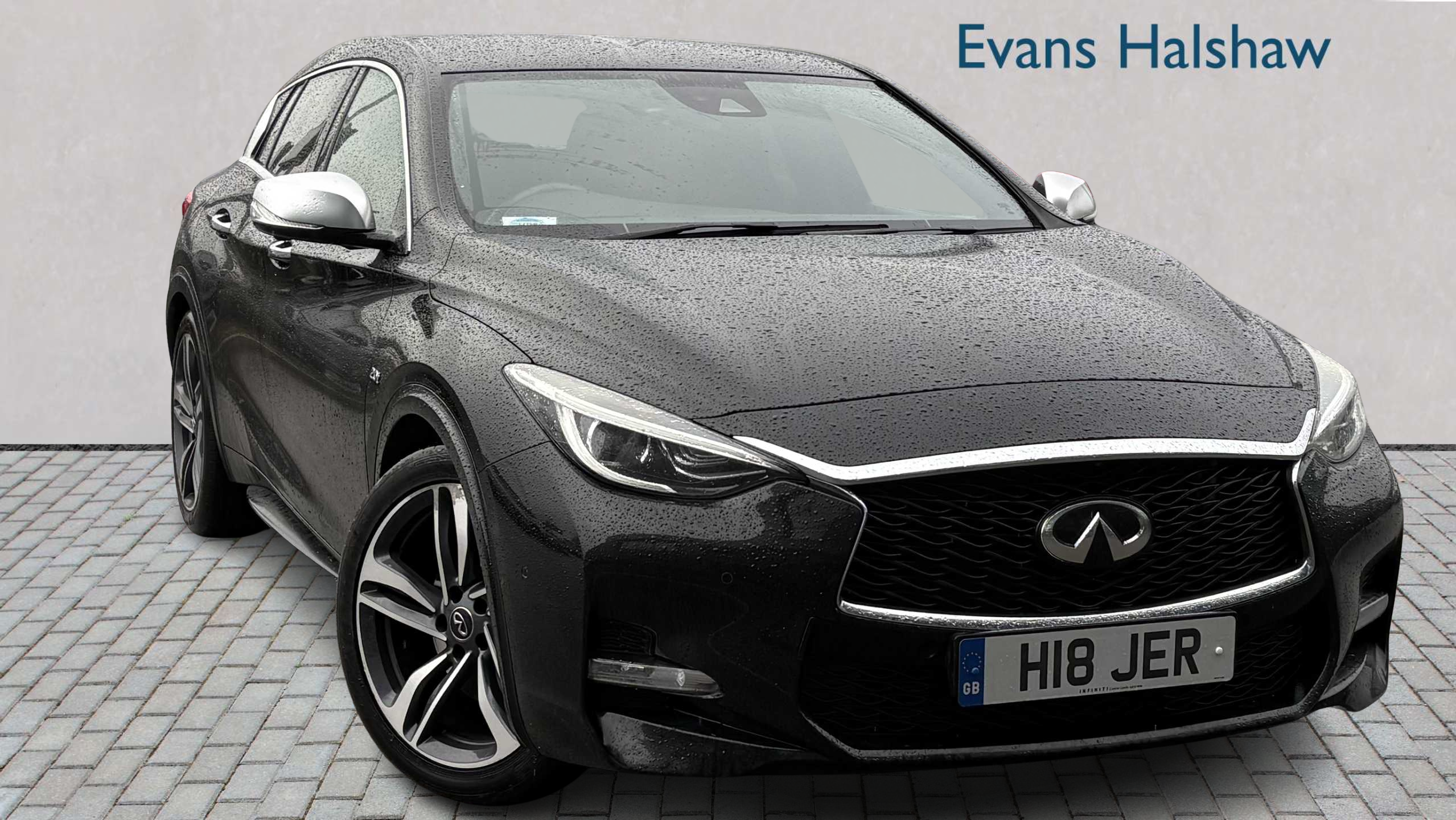 Main listing image - Infiniti Q30