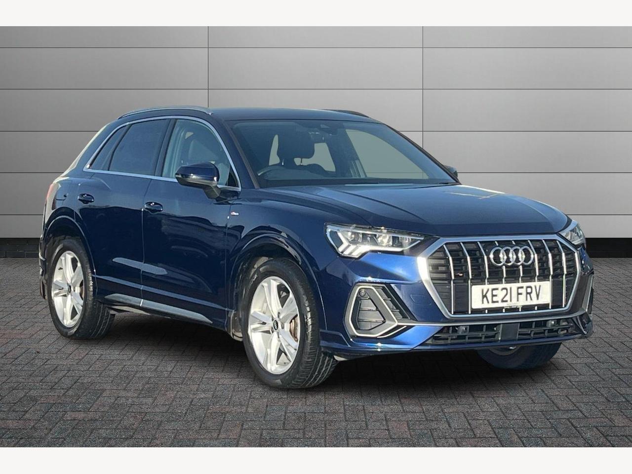 Main listing image - Audi Q3