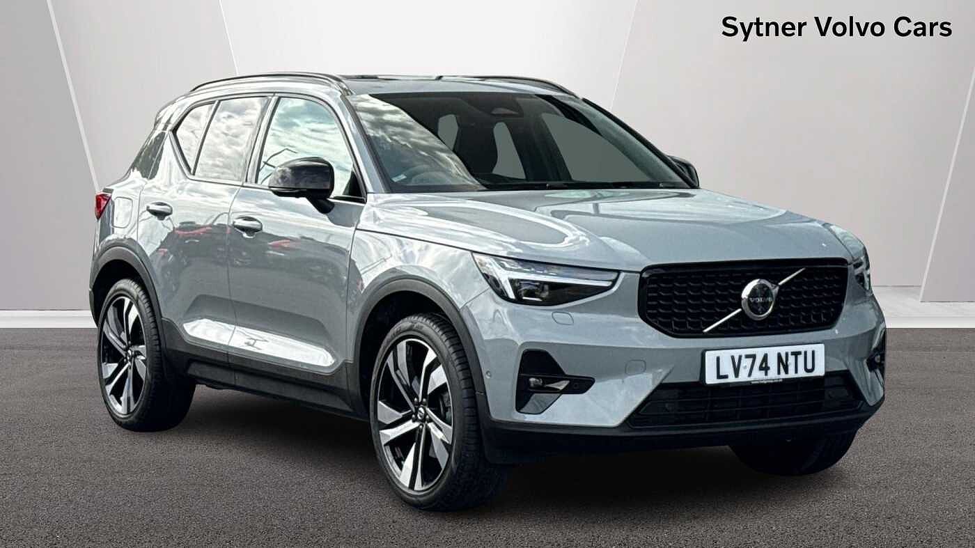 Main listing image - Volvo XC40