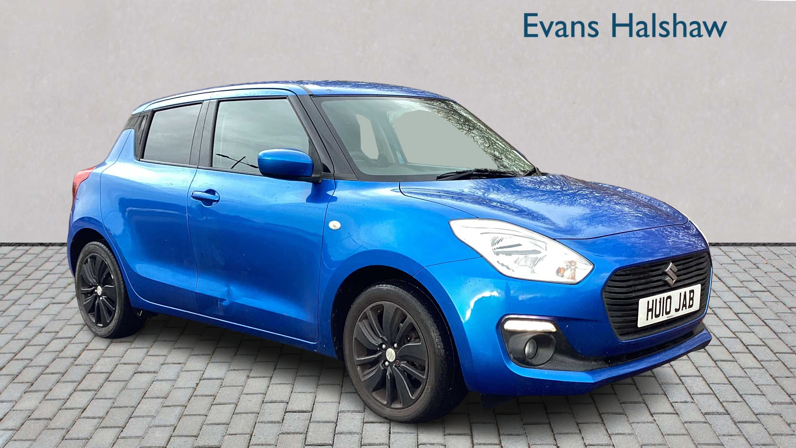 Main listing image - Suzuki Swift