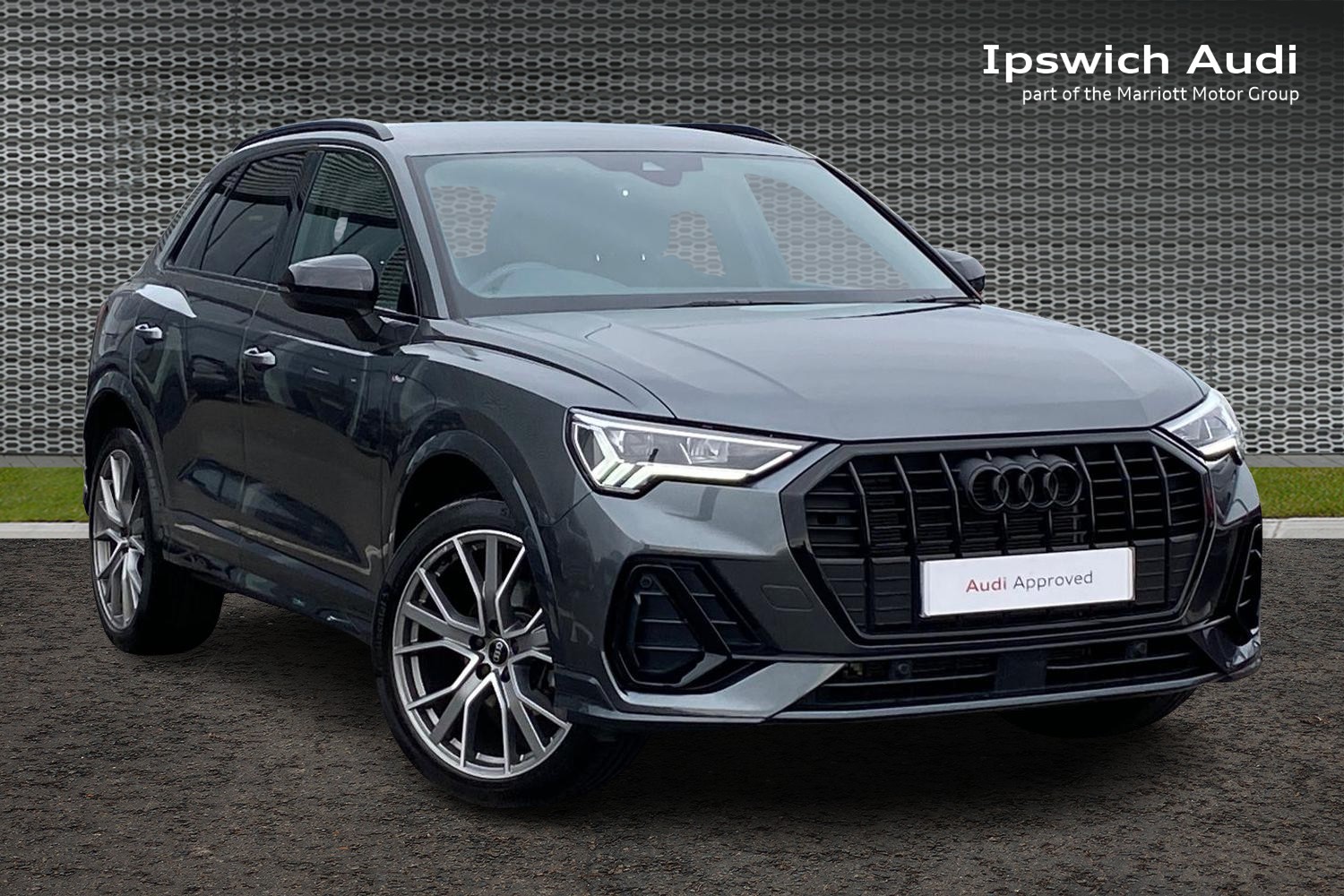 Main listing image - Audi Q3